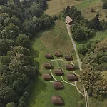 Glamping Bionic Healing Village * 슬로벤스카비스트리카